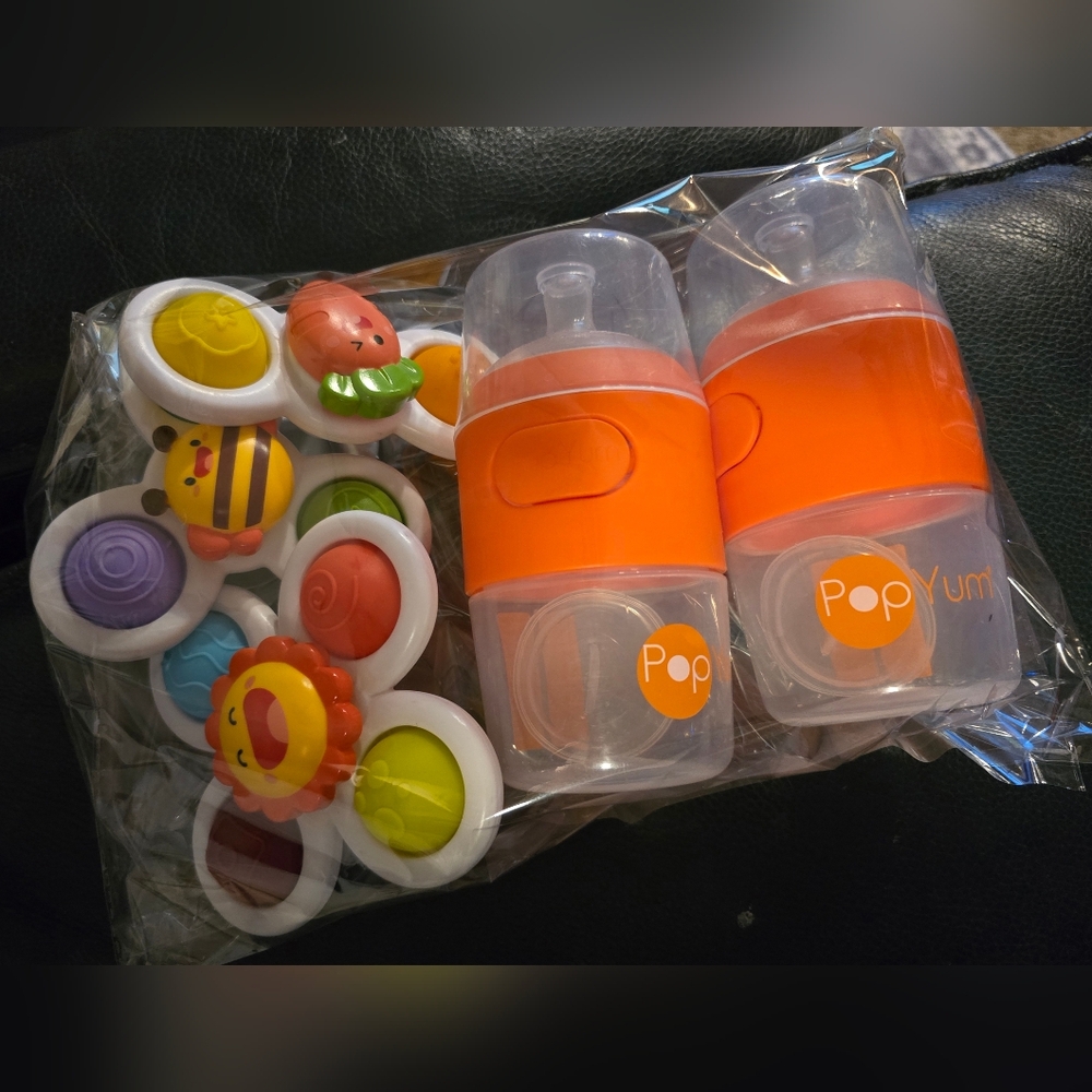Baby Bundle Set,  2 Pop Yum 5oz Baby Bottles & 3pcs Pop Suction Cup Spinner Toys